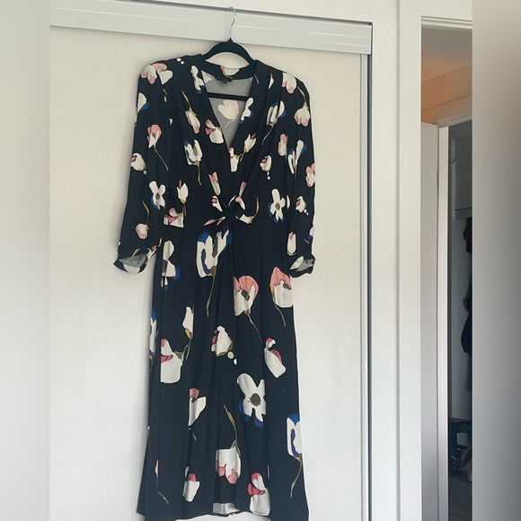 Massimo Dutti Black Floral Midi Dress – Front Knot Detail – Size 6 - Picture 3 of 3